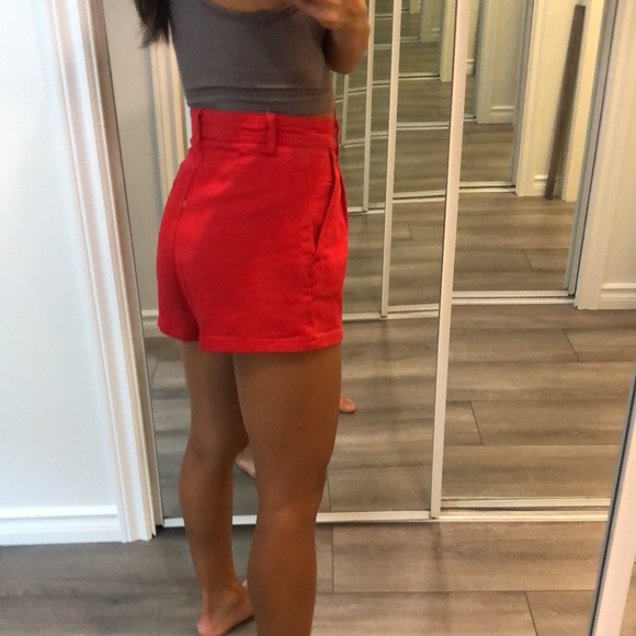 Wilfred free red Kelly shorts - Picture 2 of 4